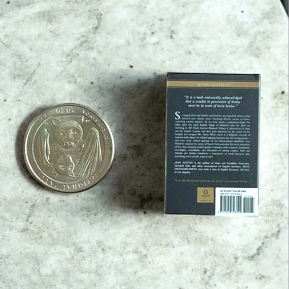 Mini Brands Book Pride & Prejudice & Zombies - Picture 2 of 2